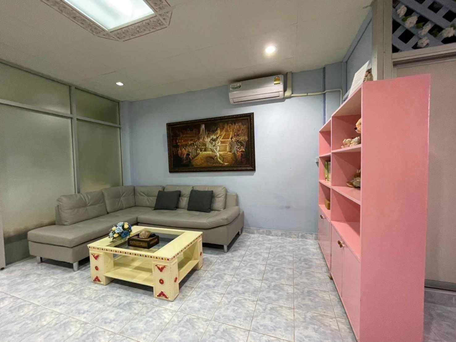 Oyo 75486 Anna Residence Jomtien Bagian luar foto