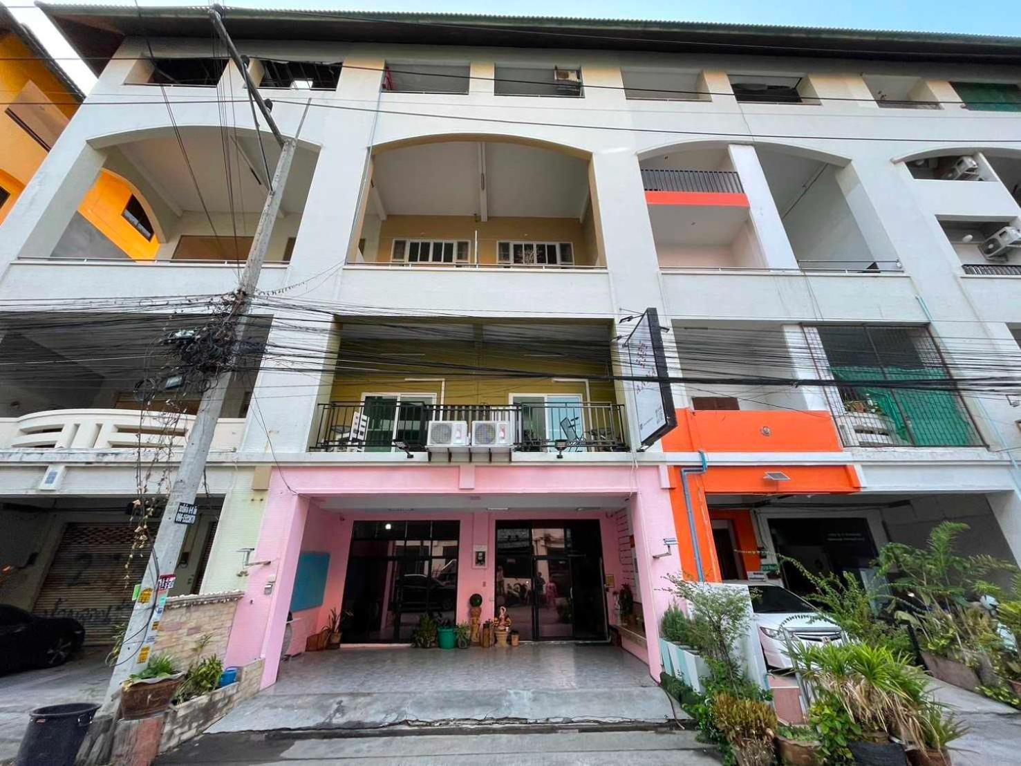Oyo 75486 Anna Residence Jomtien Bagian luar foto