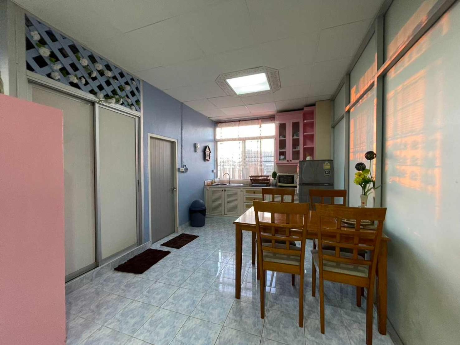 Oyo 75486 Anna Residence Jomtien Bagian luar foto