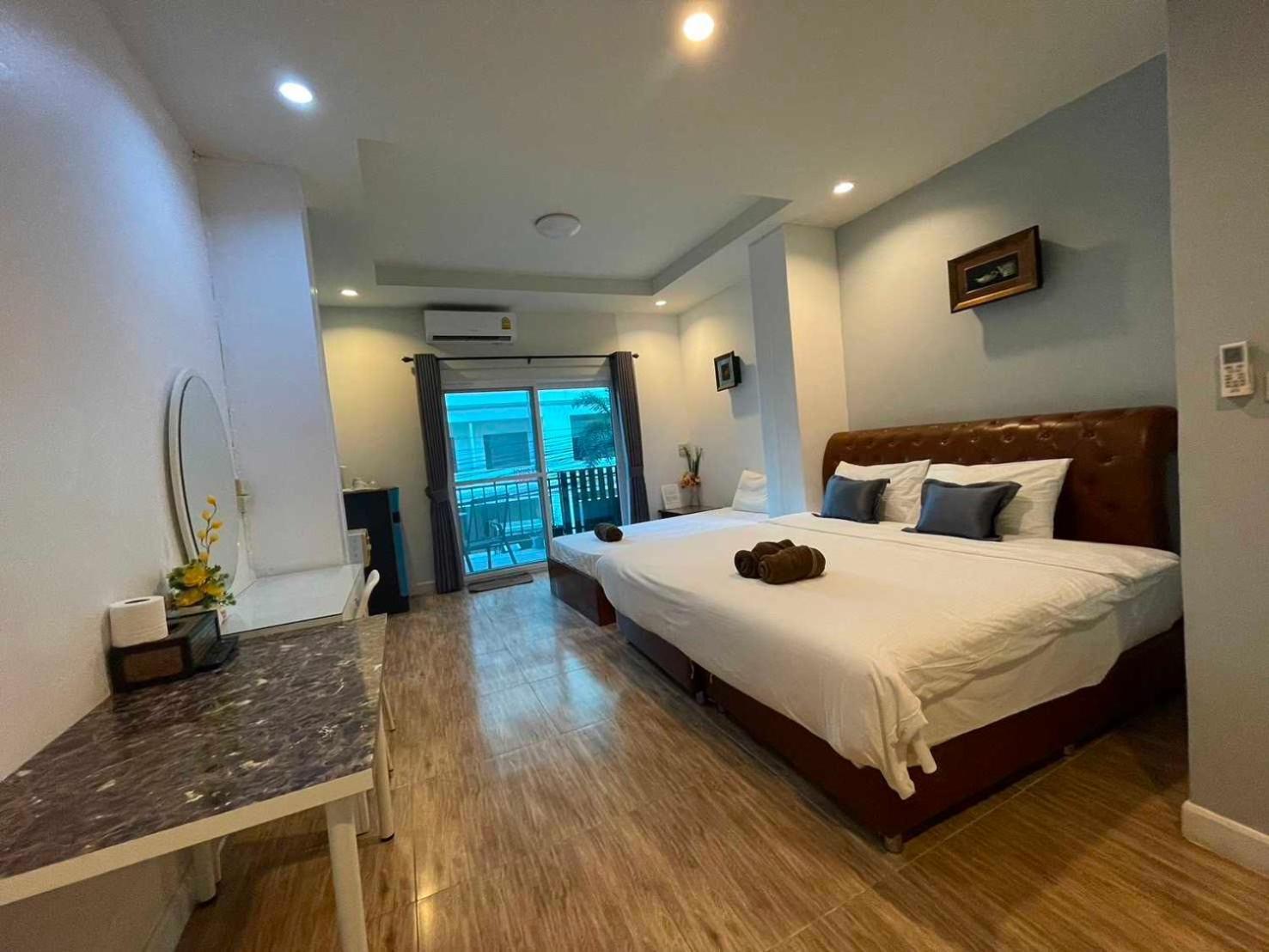 Oyo 75486 Anna Residence Jomtien Bagian luar foto