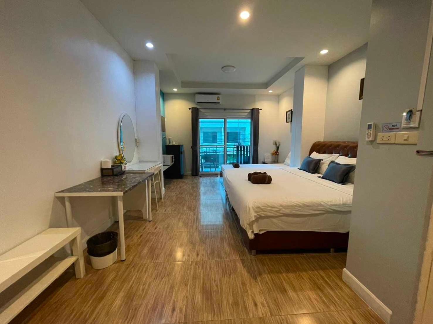 Oyo 75486 Anna Residence Jomtien Bagian luar foto