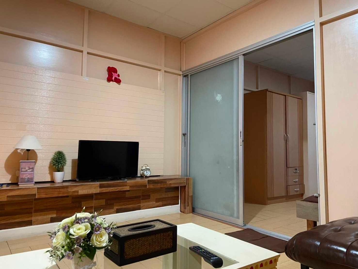 Oyo 75486 Anna Residence Jomtien Bagian luar foto