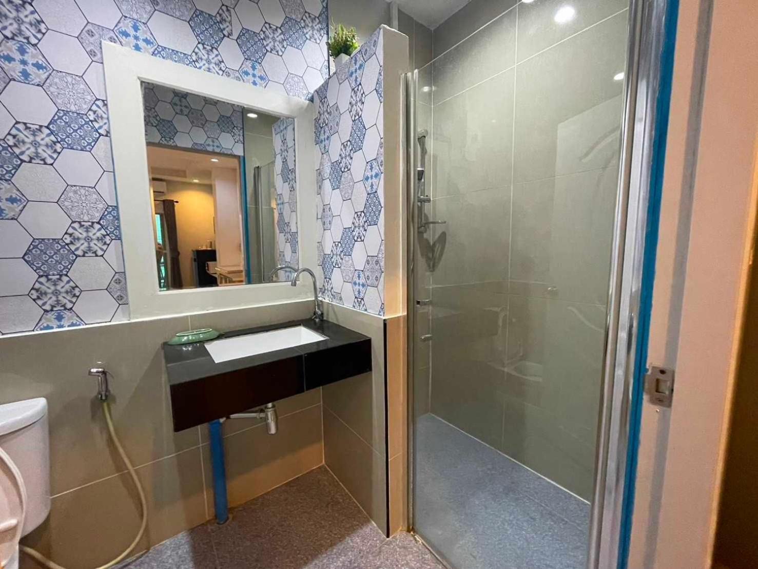Oyo 75486 Anna Residence Jomtien Bagian luar foto