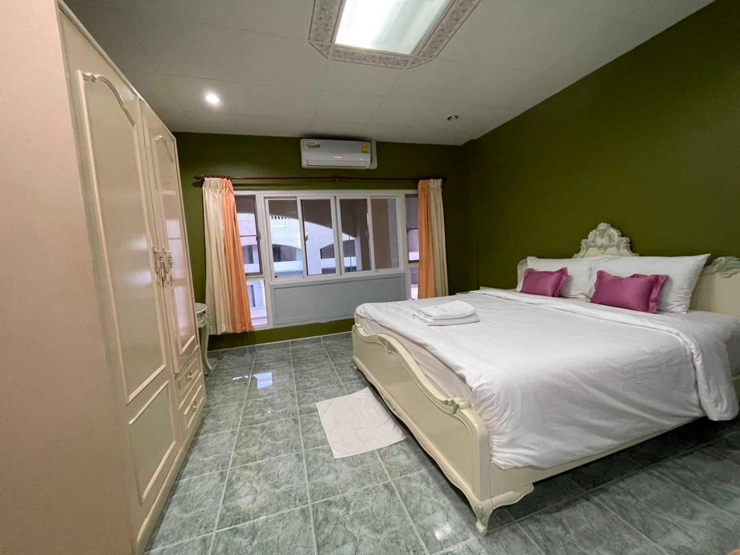 Oyo 75486 Anna Residence Jomtien Bagian luar foto