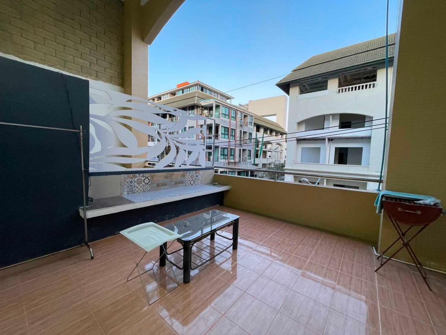 Oyo 75486 Anna Residence Jomtien Bagian luar foto