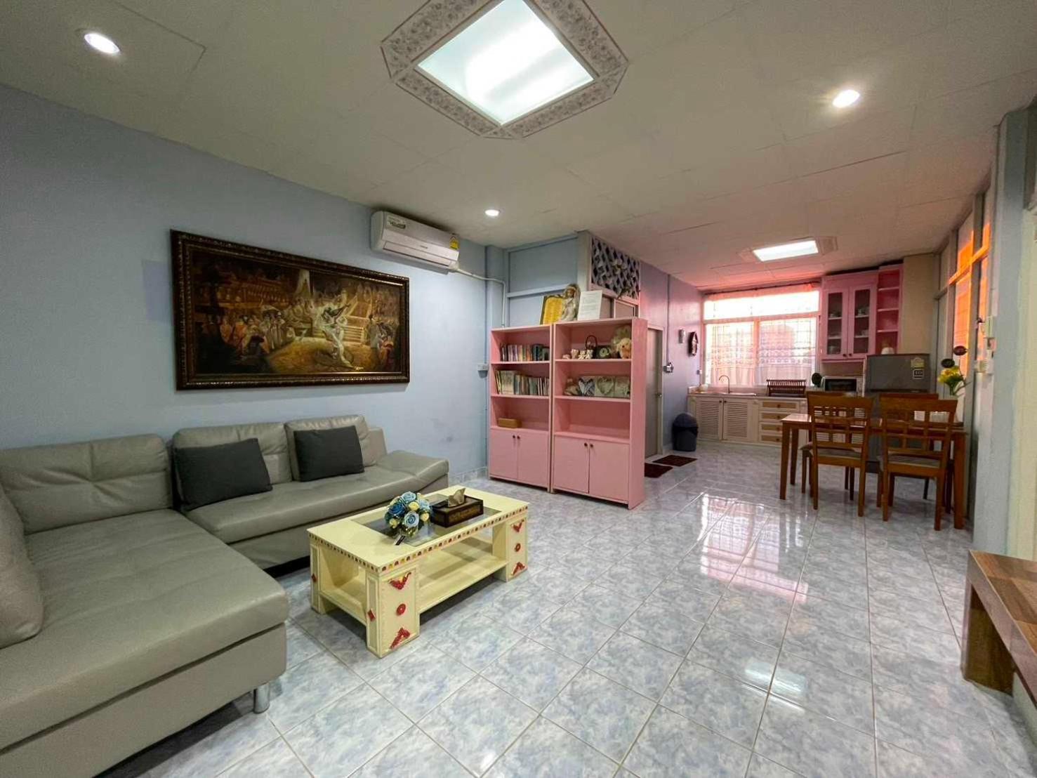 Oyo 75486 Anna Residence Jomtien Bagian luar foto