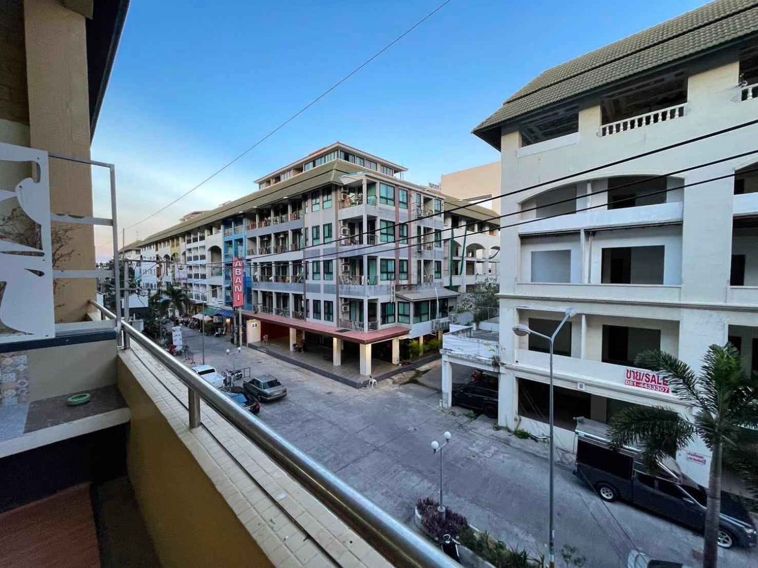 Oyo 75486 Anna Residence Jomtien Bagian luar foto