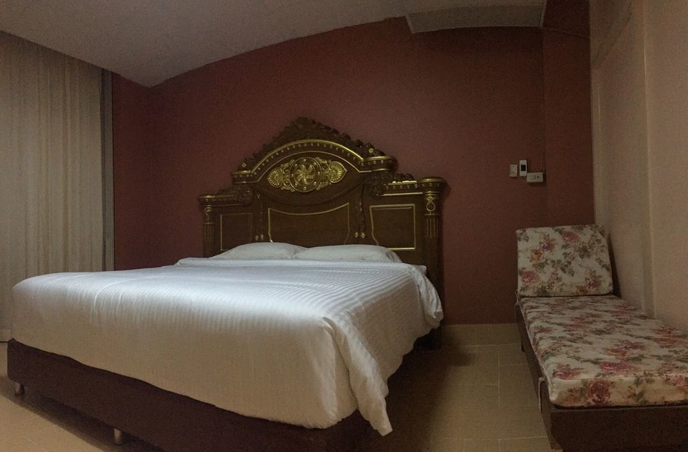 Oyo 75486 Anna Residence Jomtien Bagian luar foto